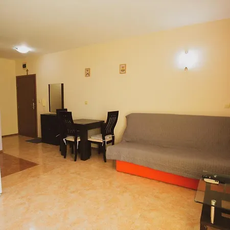 شقة ~ Elit ~ Studio With A Pool In